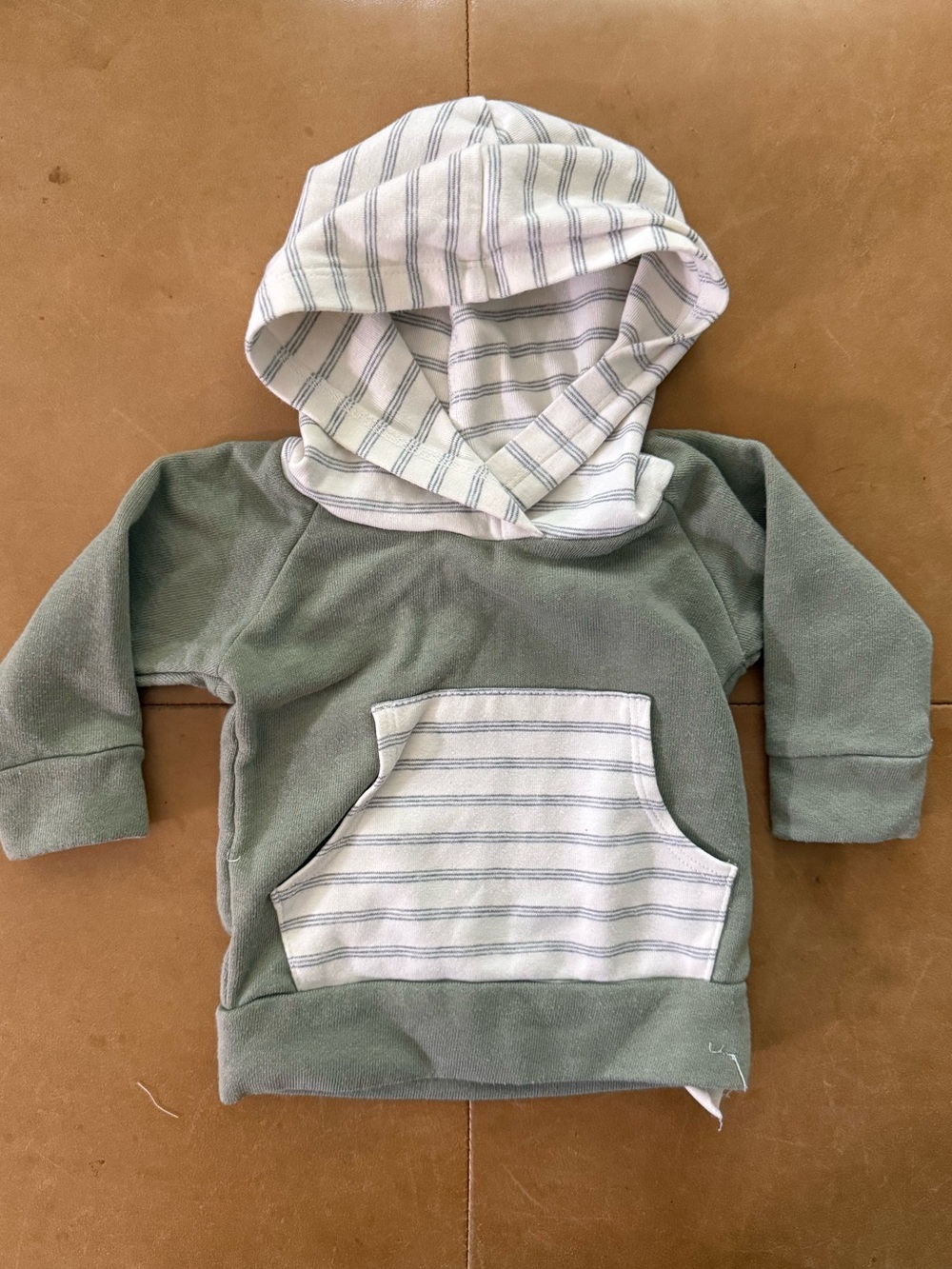 💙$5 FLASH SALE💙 Lulu + Roo Hoodie 3-6M